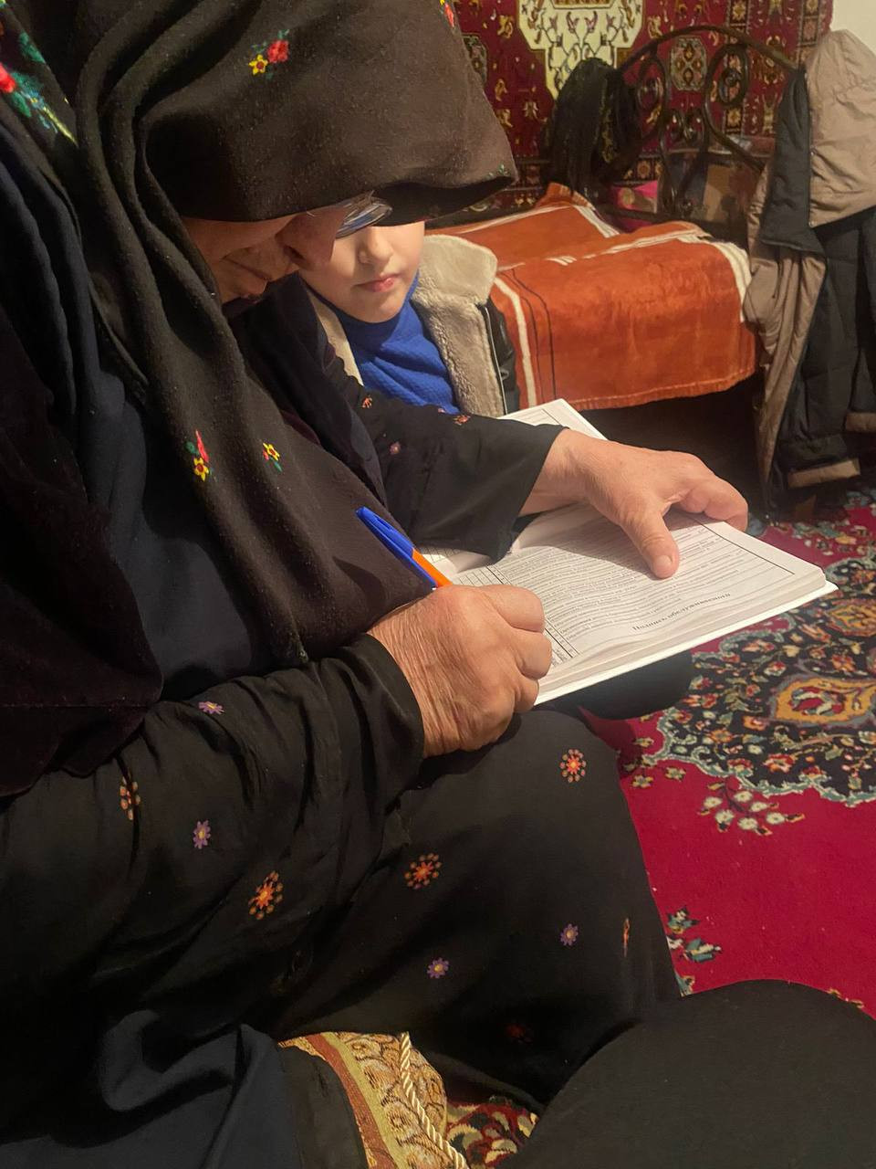 Оказание социально- бытовых услуг подопечным.